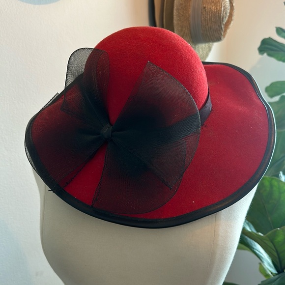 jean arlett Accessories - Vintage Jean Arlett hat